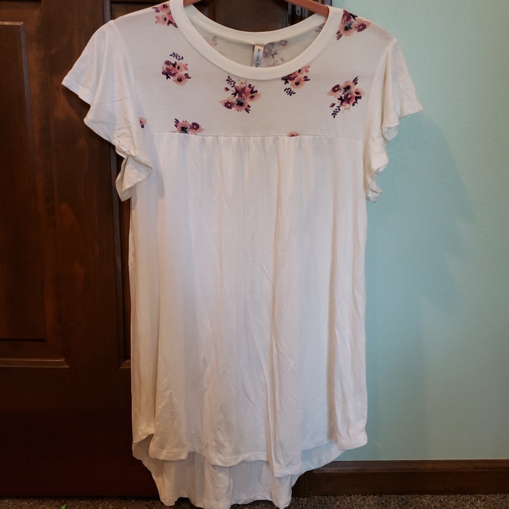 💋Acting pro white hi low tunic top size small